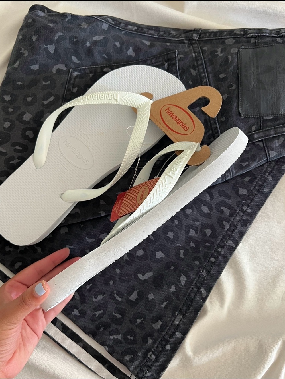 NWT White Havianas ✨🥥 - Picture 4 of 5